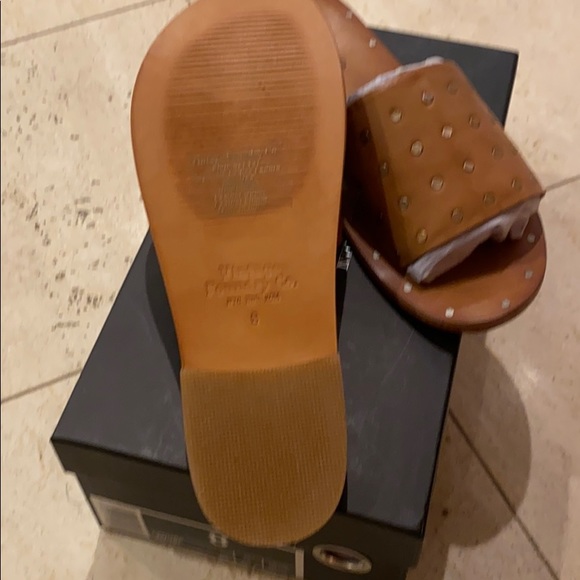 NWT: tan leather slides - Picture 3 of 3